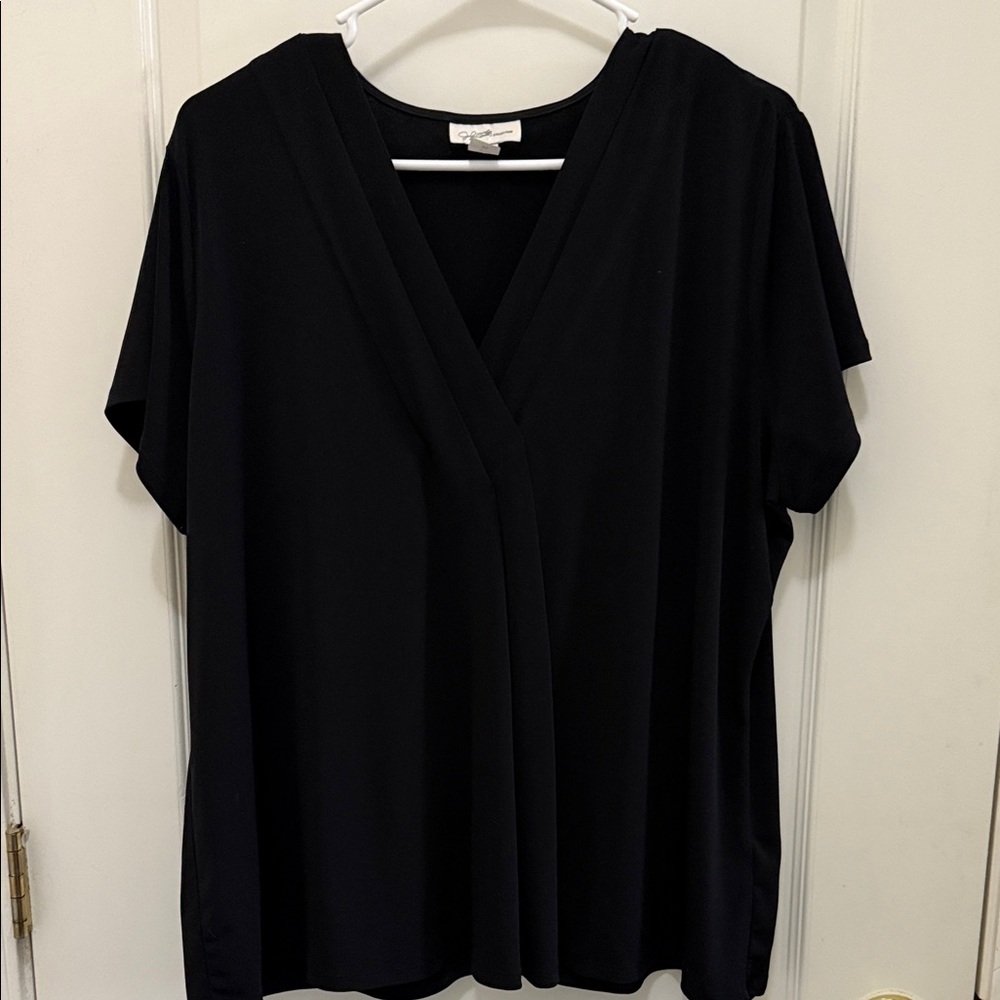 Women’s 2x Black V-Neck Silky Soft Blouse #Dress Up # workwear